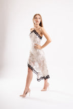 ABITO ASIMMETRICO PUNTA